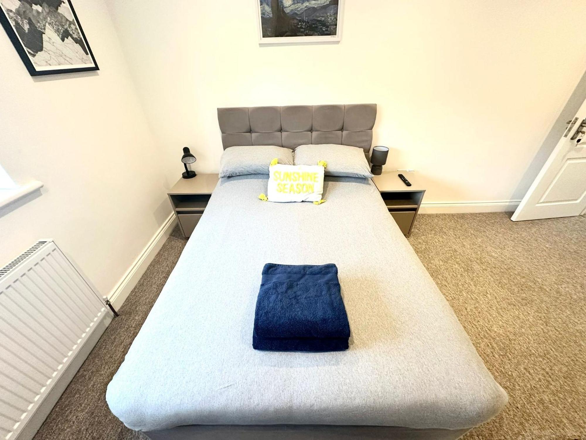 הנדון Bright Modern, Private Apartment,15 Mins To Central London מראה חיצוני תמונה